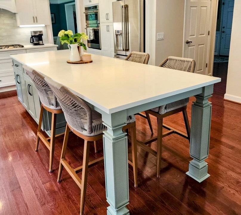 The Benefits of Kitchen Islands with Dining Spaces